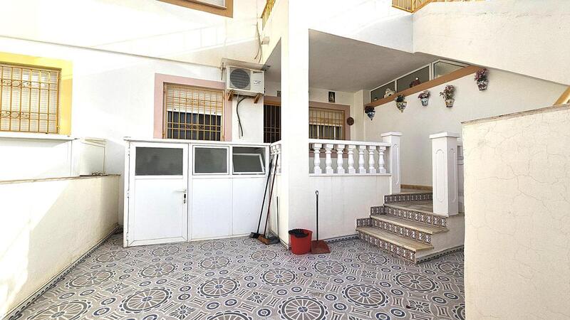 Townhouse for sale in Torrevieja, Alicante