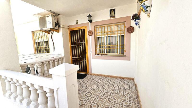 2 bedroom Townhouse for sale