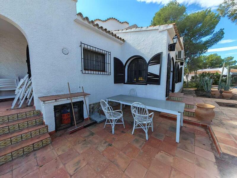 4 Cuarto Villa en venta