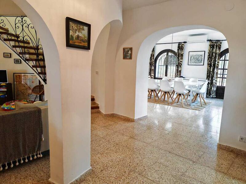 4 Cuarto Villa en venta