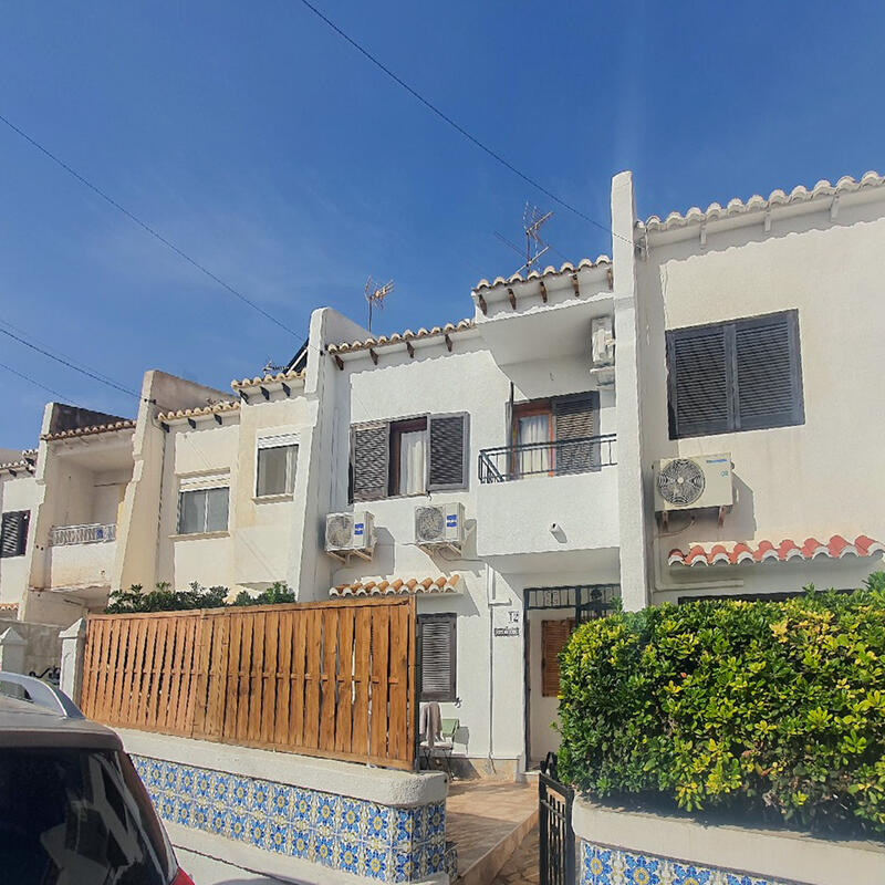 Townhouse for sale in Los Balcones, Alicante