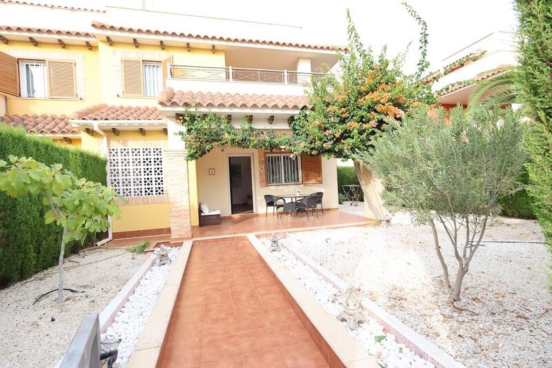 Townhouse for sale in Orihuela Costa, Alicante