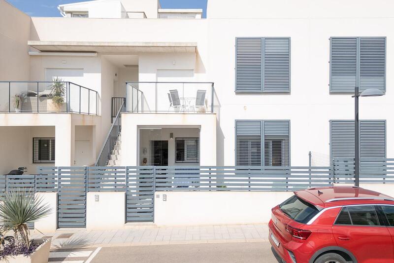 квартира продается в Torrevieja, Alicante