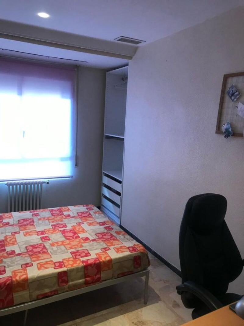 7 chambre Appartement à vendre