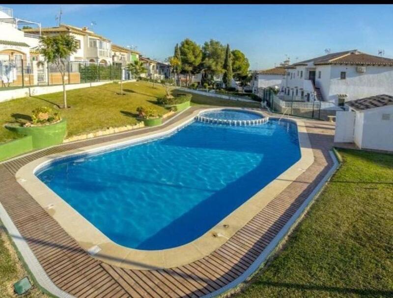 Maison de Ville à vendre dans Torrevieja, Alicante