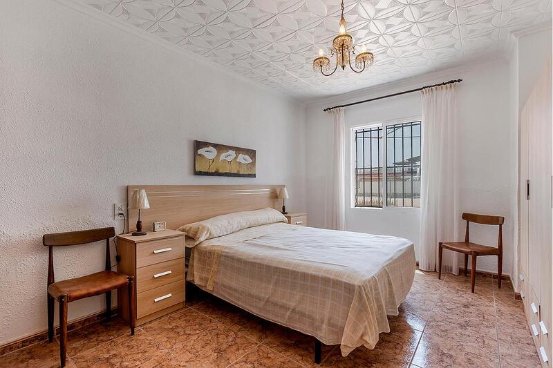 2 Cuarto Villa en venta