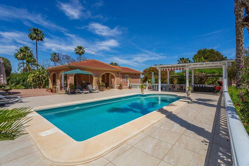 Villa à vendre dans Daya Vieja, Alicante