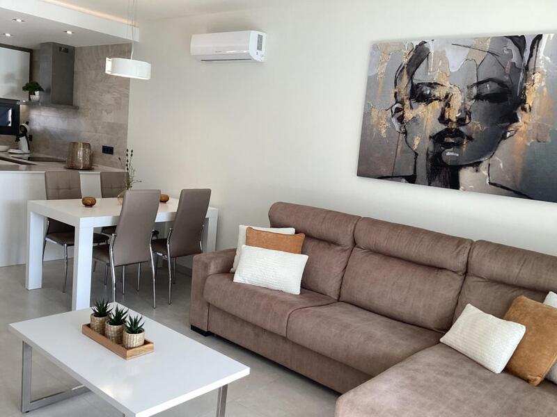 Apartamento en venta en El Raso, Alicante