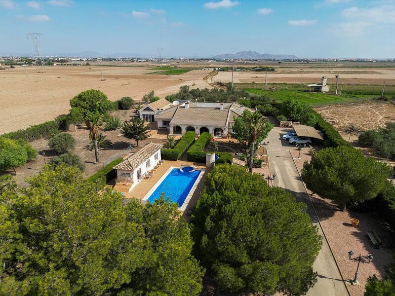 Villa for sale in Torre Pacheco, Murcia