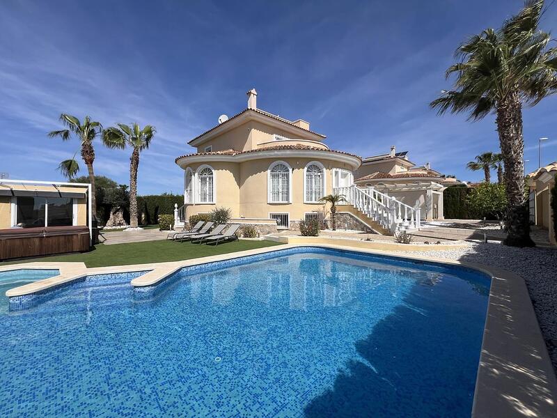 Villa en venta en Ciudad Quesada, Alicante