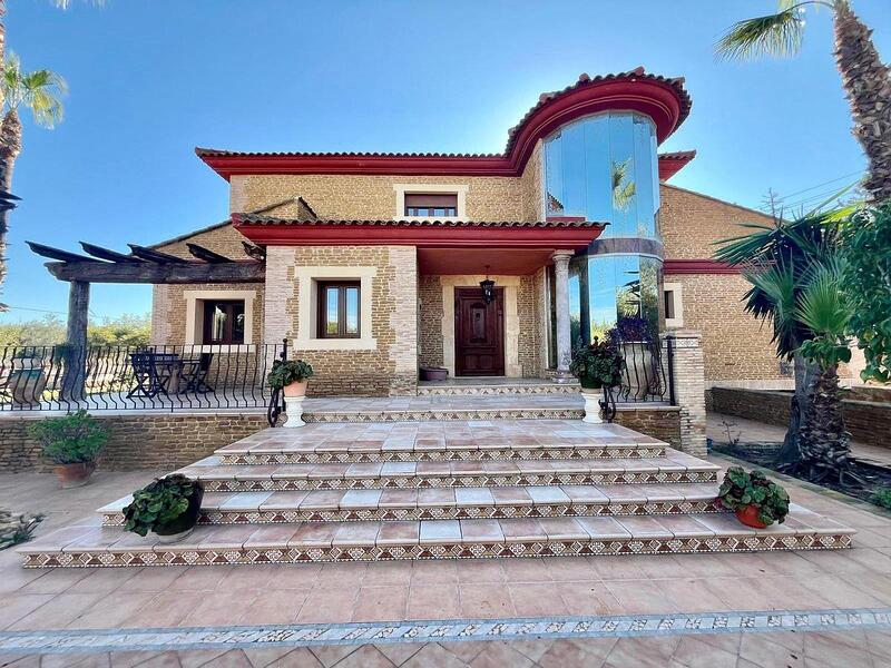 4 Cuarto Villa en venta