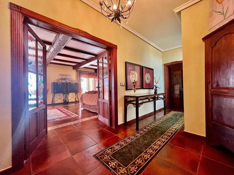 4 Cuarto Villa en venta