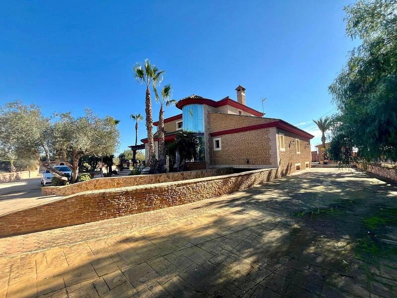 4 Cuarto Villa en venta