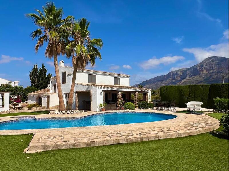 5 bedroom Villa for sale