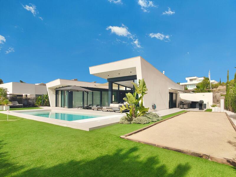 Villa til salg i Las Colinas Golf, Alicante