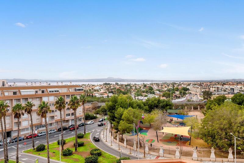 Apartment for sale in Torrevieja, Alicante