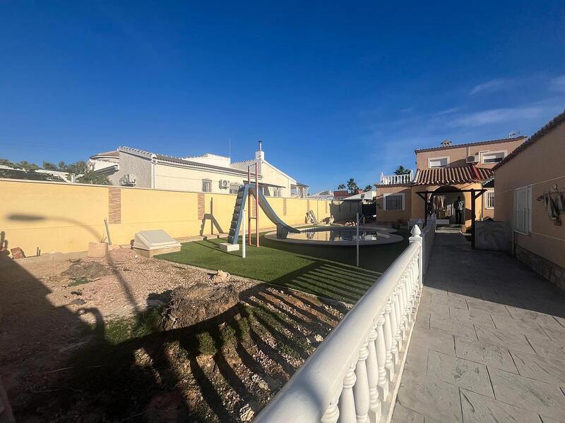 5 Cuarto Villa en venta