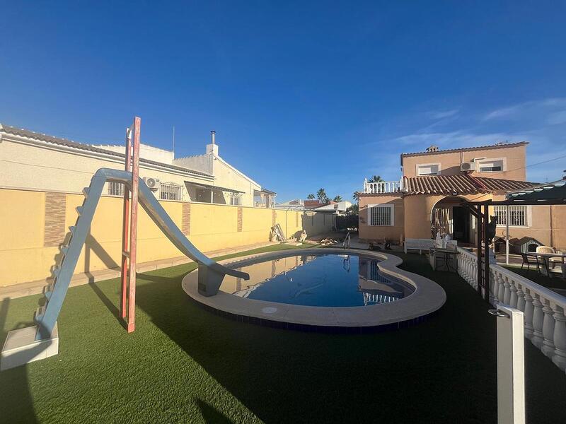 5 Cuarto Villa en venta