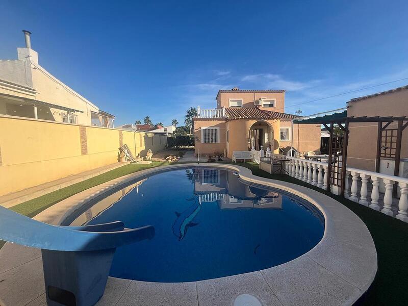 5 Cuarto Villa en venta