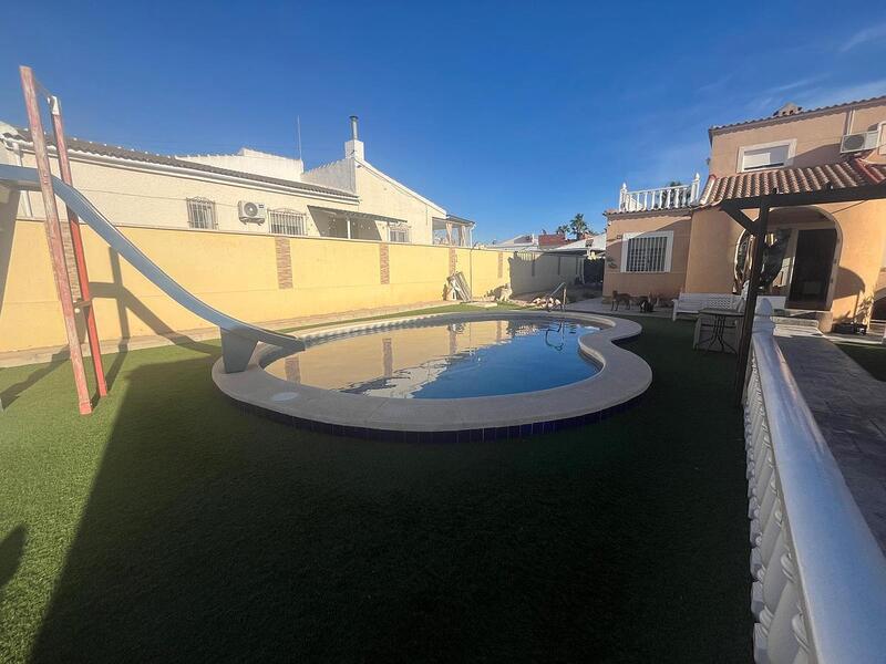 5 Cuarto Villa en venta