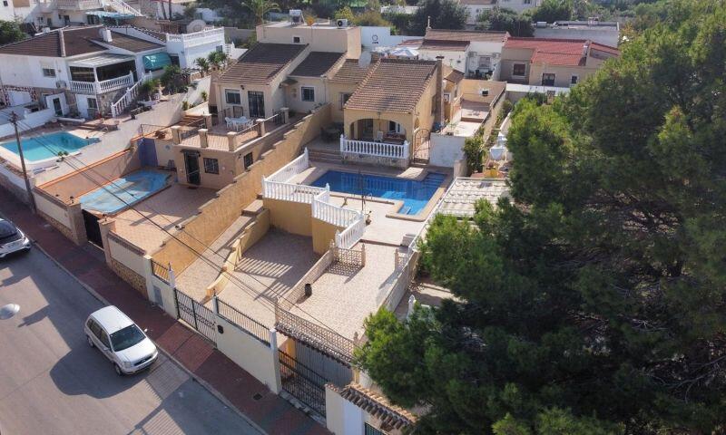 2 Cuarto Villa en venta