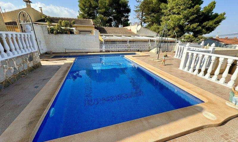 2 Cuarto Villa en venta