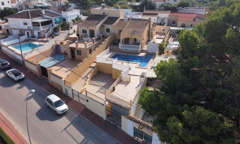 2 Cuarto Villa en venta