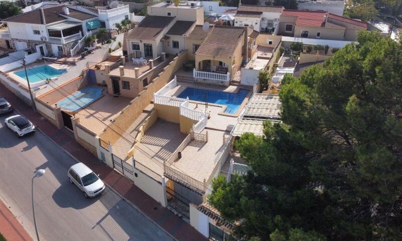 2 Cuarto Villa en venta