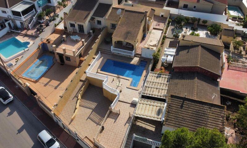 2 Cuarto Villa en venta