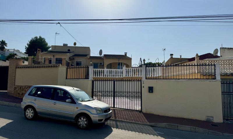 2 Cuarto Villa en venta