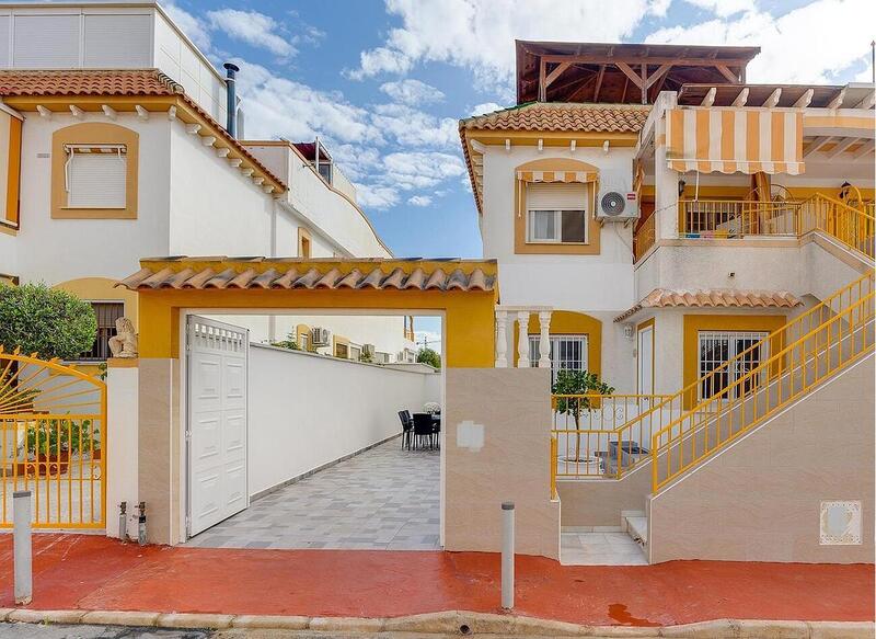 Maison de Ville à vendre dans Torrevieja, Alicante