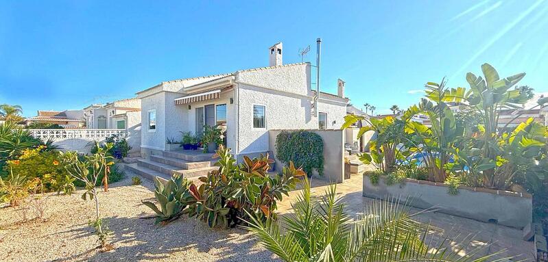 Villa à vendre dans Torrevieja, Alicante