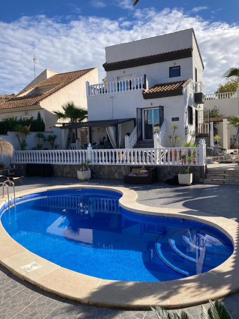 Villa for sale in Benijófar, Alicante