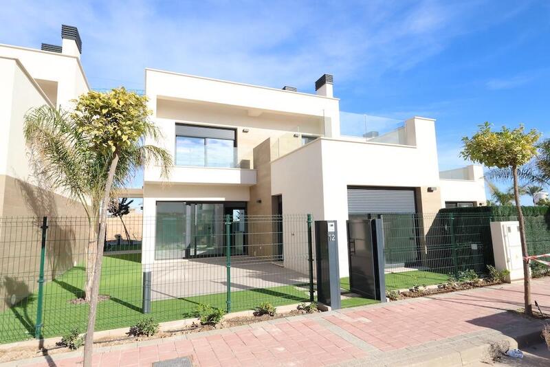 Villa til salgs i Los Alcazares, Murcia