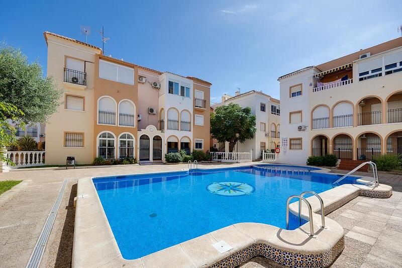 Townhouse for sale in Torrevieja, Alicante