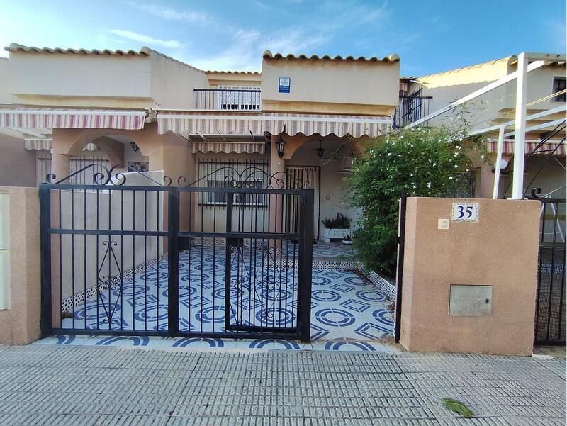 Townhouse for sale in Los Alcazares, Murcia