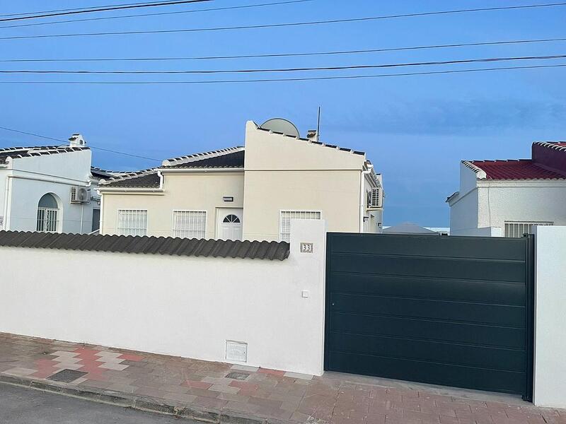 3 Cuarto Villa en venta