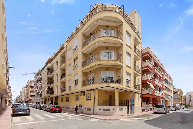 Apartamento en venta en Torrevieja, Alicante