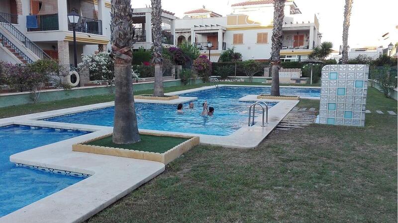 Townhouse for sale in Daya Vieja, Alicante