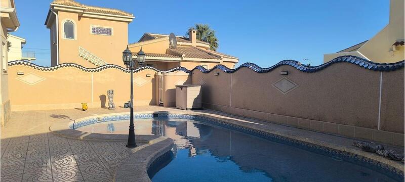 Villa for sale in Rojales, Alicante