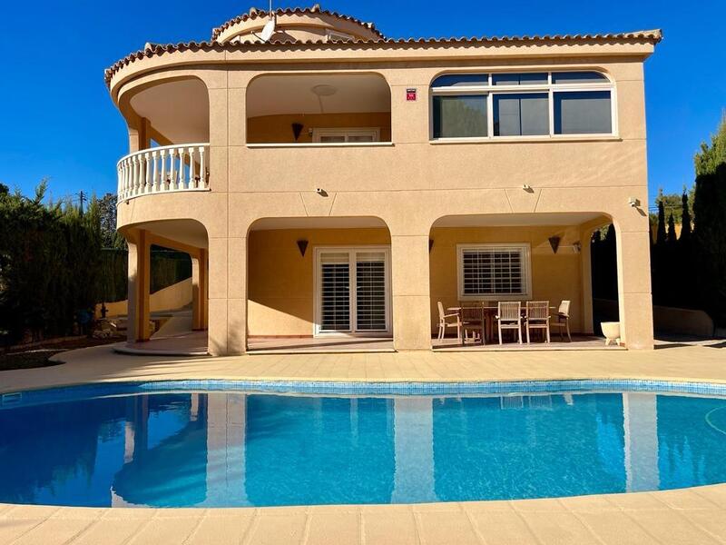 4 bedroom Villa for sale