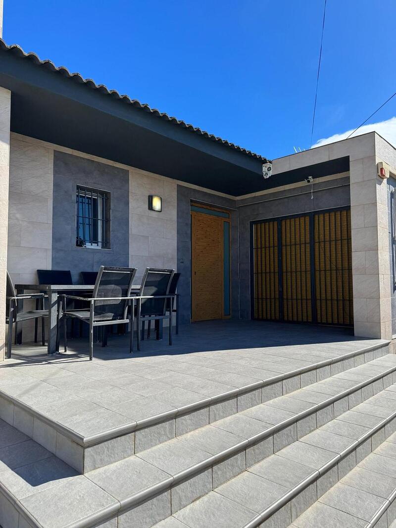 3 Cuarto Villa en venta