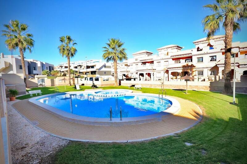 Maison de Ville à vendre dans Orihuela Costa, Alicante