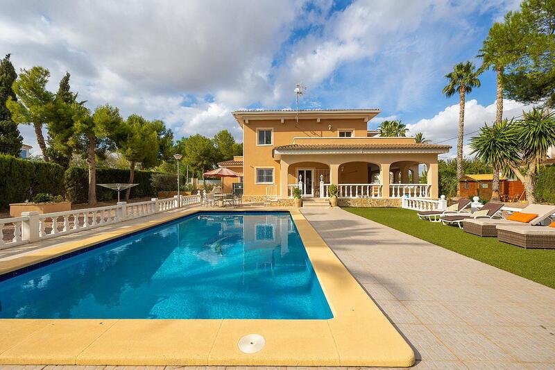 Villa till salu i Aspe, Alicante