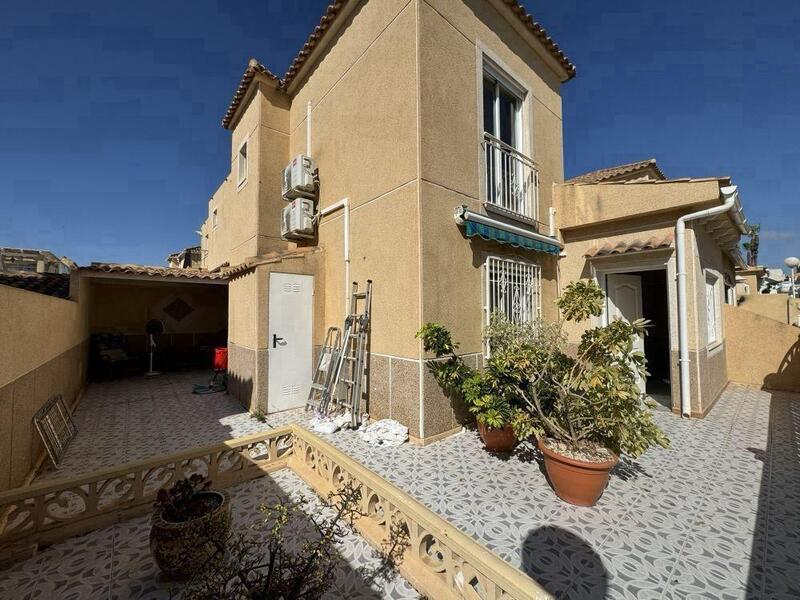 Stadthaus zu verkaufen in Torrevieja, Alicante