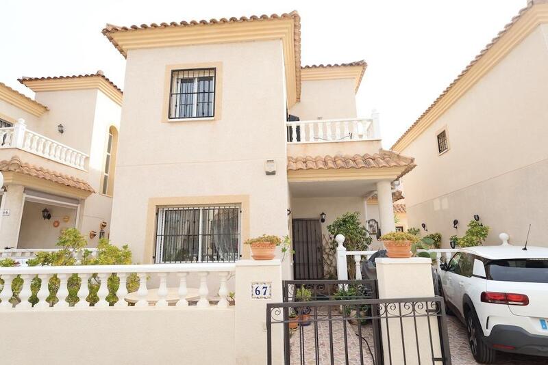 Villa en venta en Orihuela Costa, Alicante