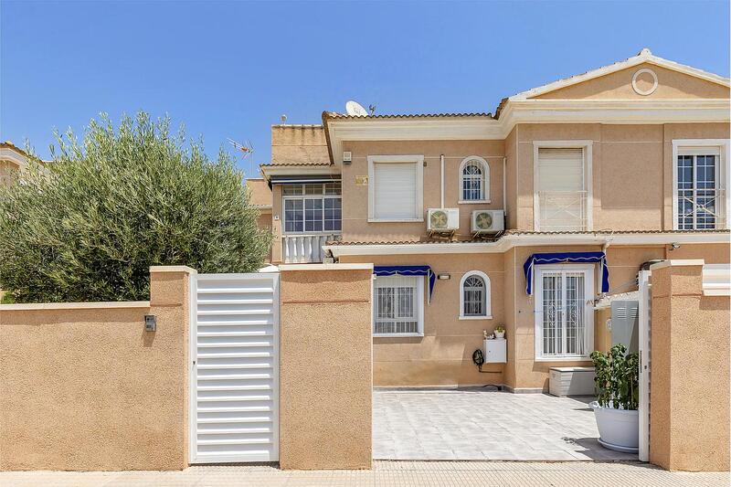 квартира продается в Torrevieja, Alicante