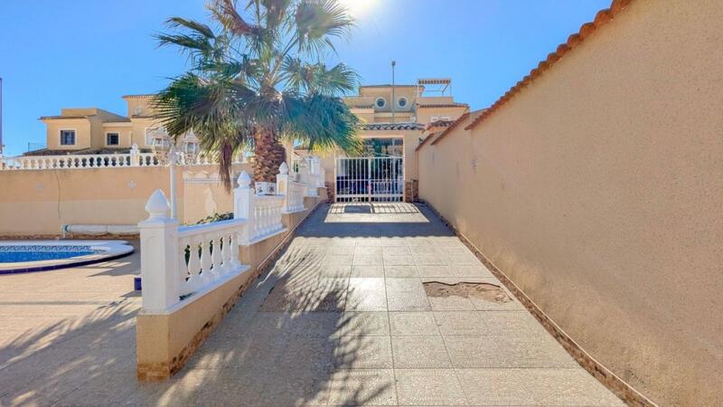 3 Cuarto Villa en venta