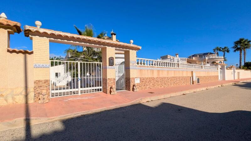 3 Cuarto Villa en venta