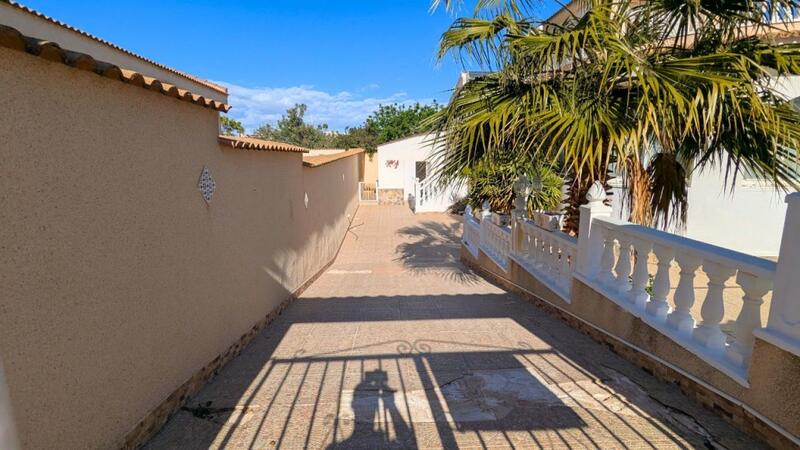 3 Cuarto Villa en venta